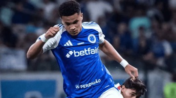 威廉体育-ESPN：多特将1200万欧买下克鲁塞罗小将普拉特斯，8月加盟